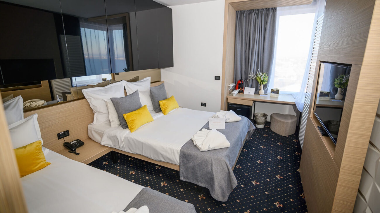 1.-camera-small-triple-room-hotel-aqvatonic-eforie-resort